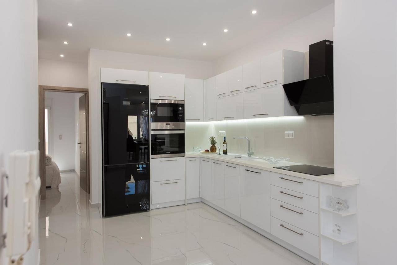 Despina's Luxury Downtown Apartment Iraklio